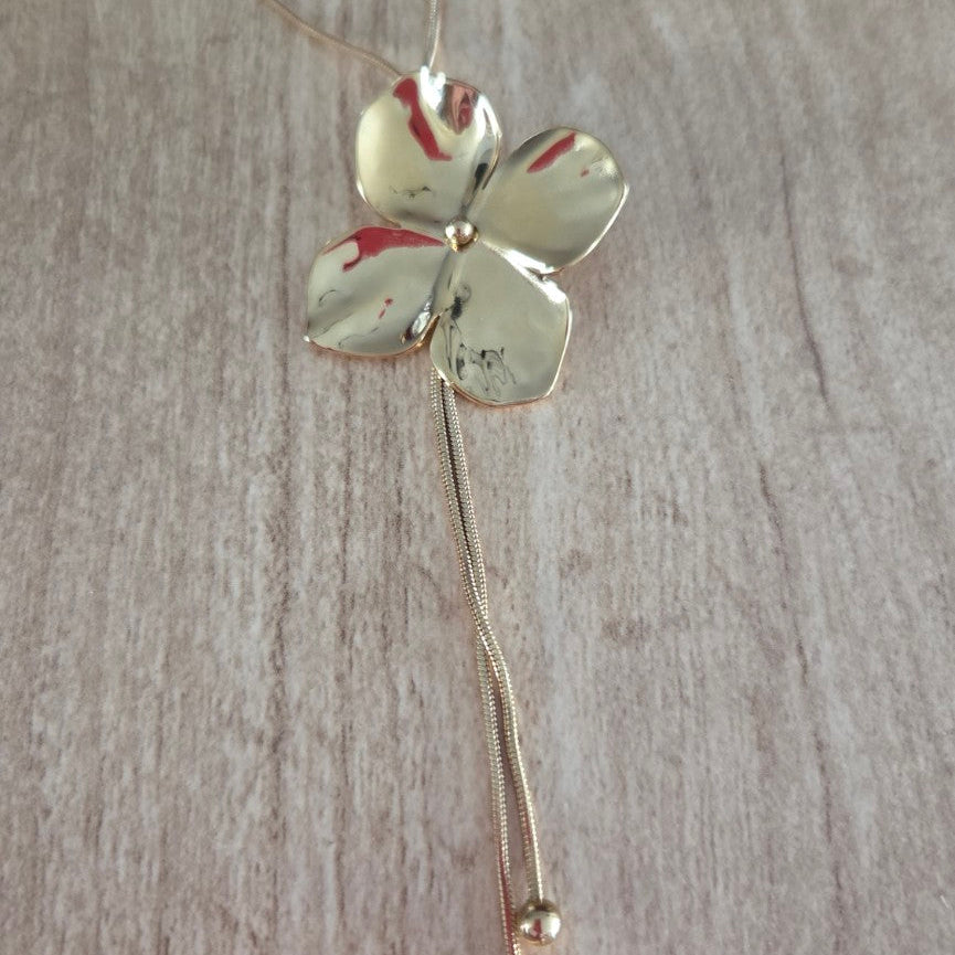 Collier cravate Laurye
