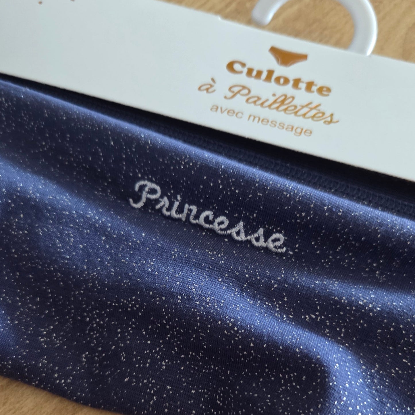 Culotte à paillettes