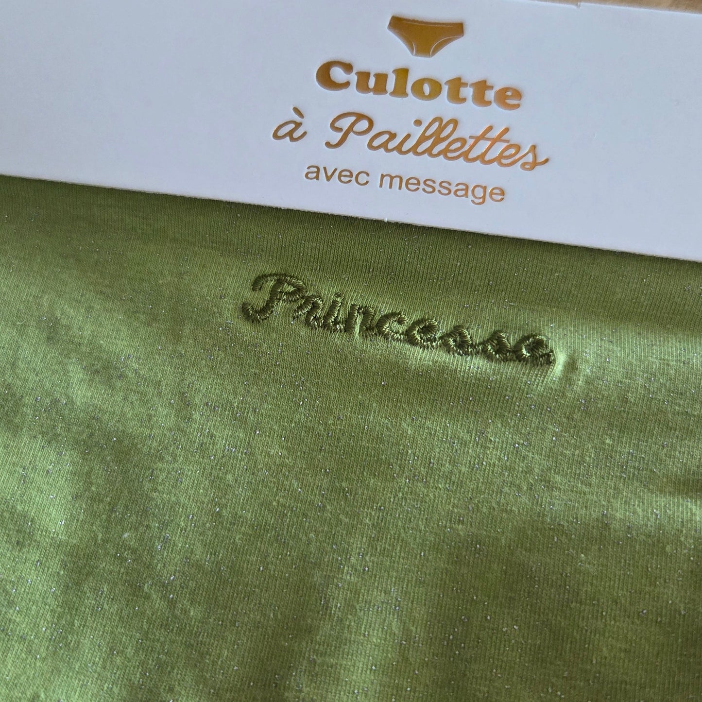 Culotte à paillettes